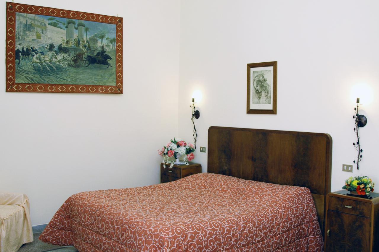 Palazzo Baffa Bed and Breakfast Galatina Habitación foto